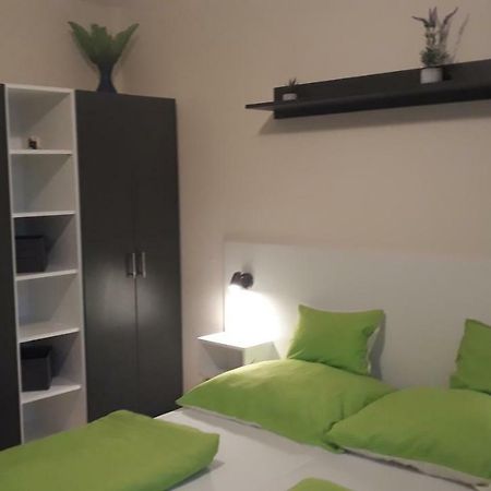 Szaloky Apartmanhaz Gyenesdiás Extérieur photo