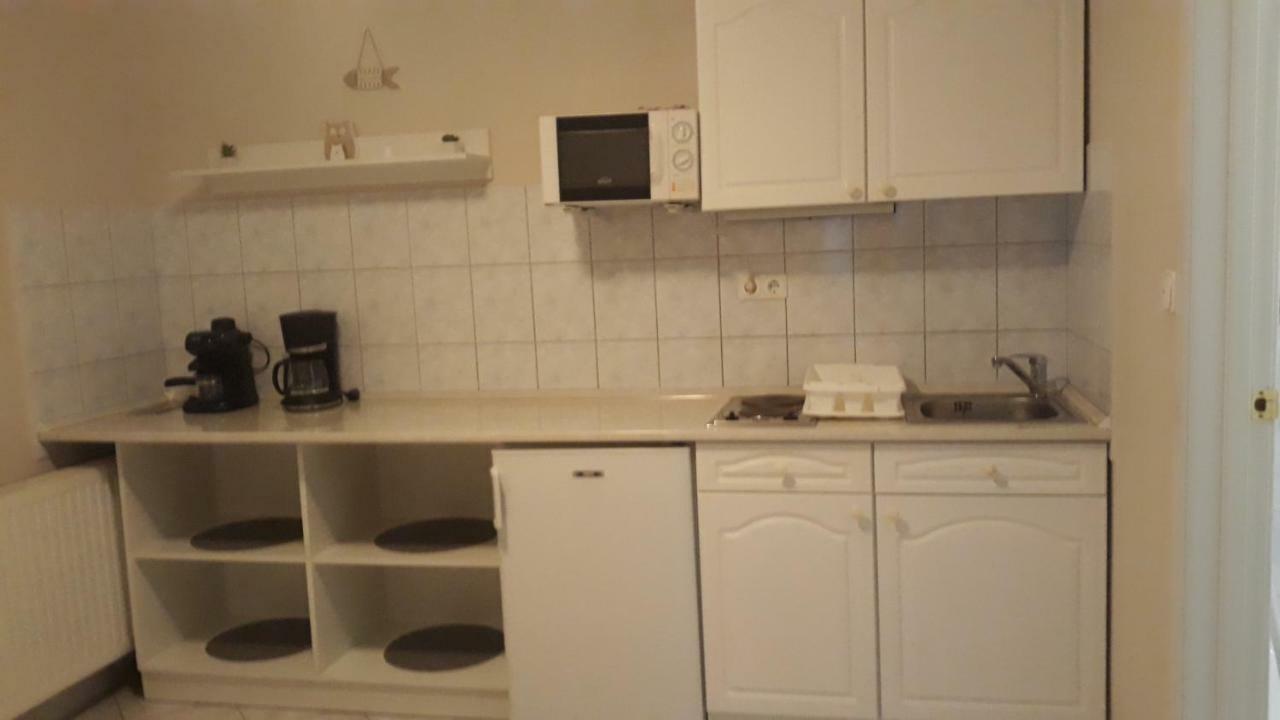Szaloky Apartmanhaz Gyenesdiás Extérieur photo