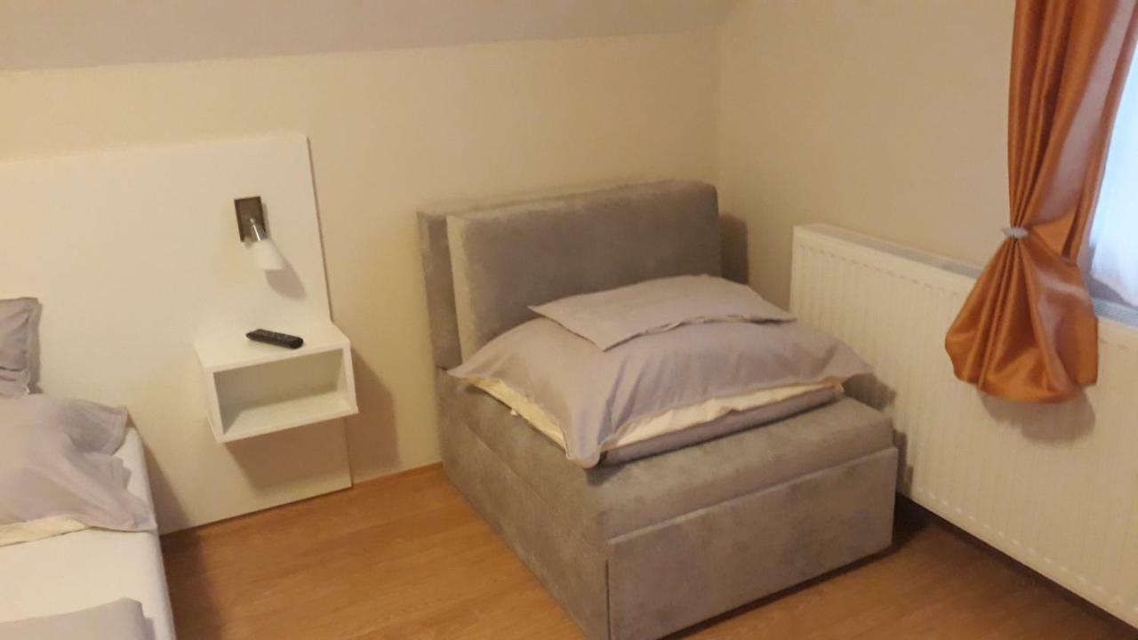 Szaloky Apartmanhaz Gyenesdiás Extérieur photo